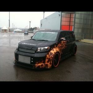 Meet your Posher, Carlos